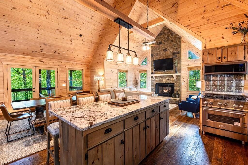 Luxe Family Cabin 8 Min To Downtown Blue Ridge Extérieur photo